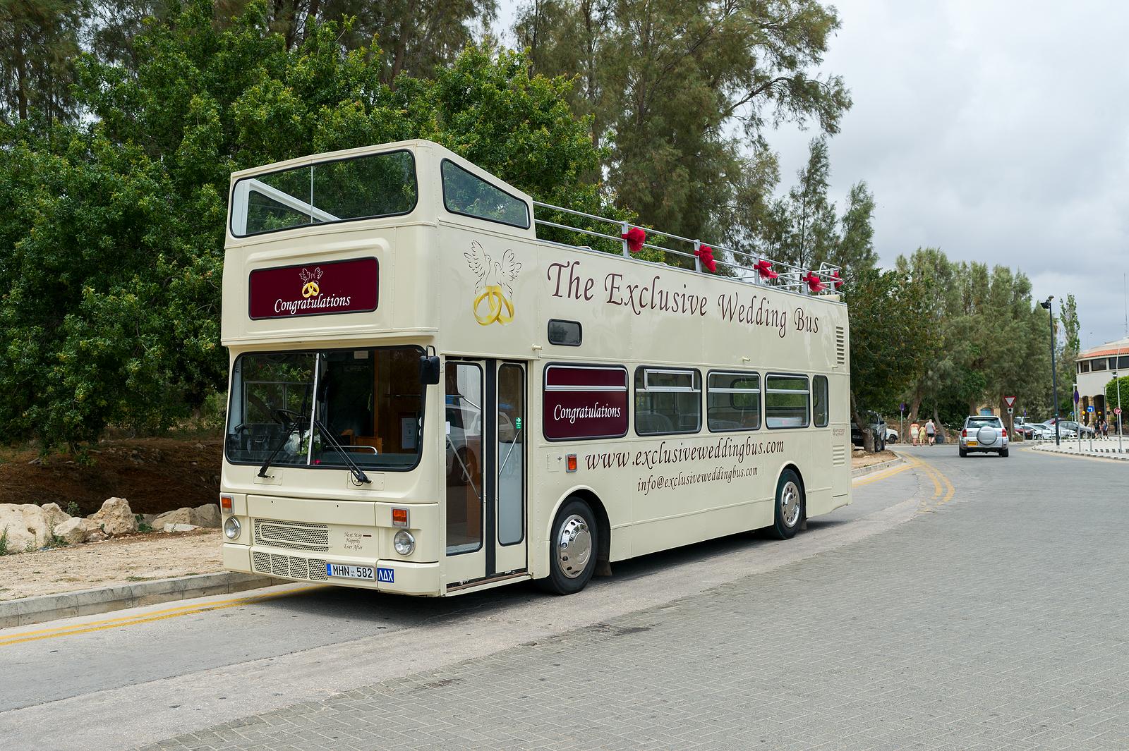 Get Me To The Church: Tips For Choosing Wedding Transport